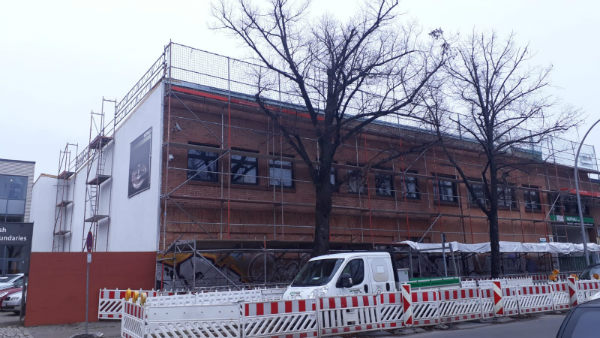 Wetterschutzdach Oberlandstraße 10-12 Berlin, Dachsanierung 2022 bis 2023